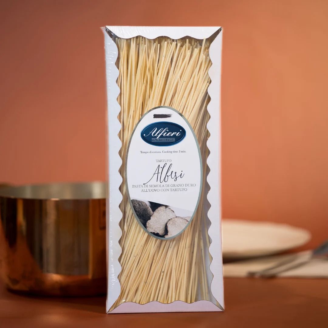 Pasta Albesi Alfieri con virutas de trufa negra 250g en caja.